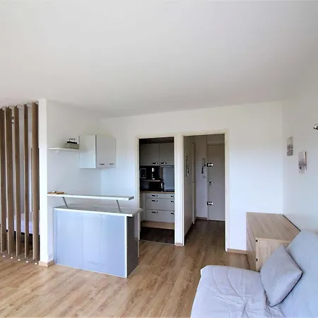 Apartment Royan, 1 Piece, 4 Personnes - Fr-1-494-179 Royan